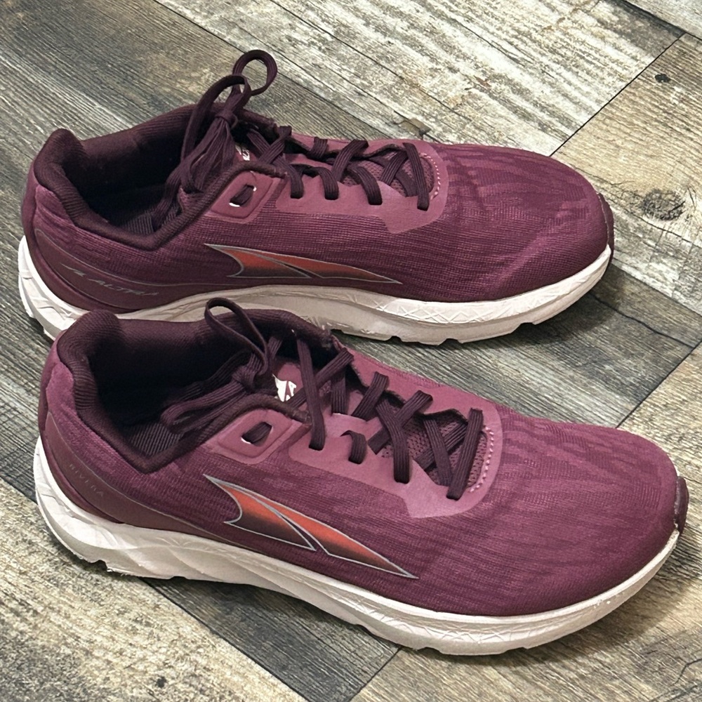 Altra Rivera Women Granate
Purple Running Sneakers Shoes
ALOA4VQV019 Size 8.5